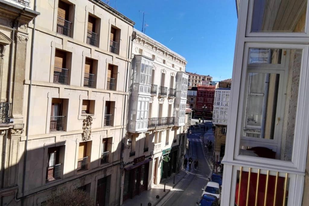 El Central Haro Luaran gambar